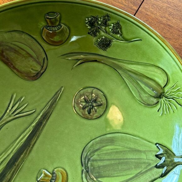 Vintage 1971 Los Angeles Potteries #514 Large 14.5” Pasta Bowl Raised Vegetables - Picture 3 of 14
